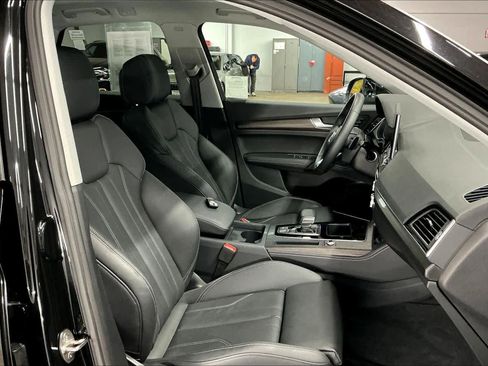 Certified 2025 Audi Q5 2.0T Premium Plus w/ Premium Plus Package image 10