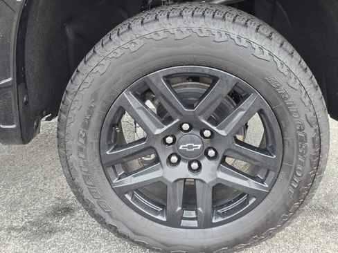 Used 2025 Chevrolet Silverado 1500 LT Trail Boss w/ Convenience Package II AWD/4WD image 18