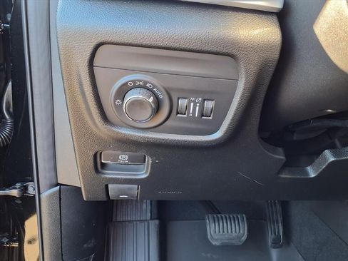 New 2025 Jeep Grand Cherokee Laredo image 16