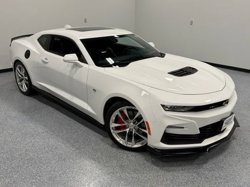 Used 2022 Chevrolet Camaro SS RWD image 37