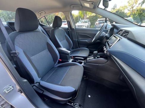 Used 2025 Nissan Versa SV FWD image 34