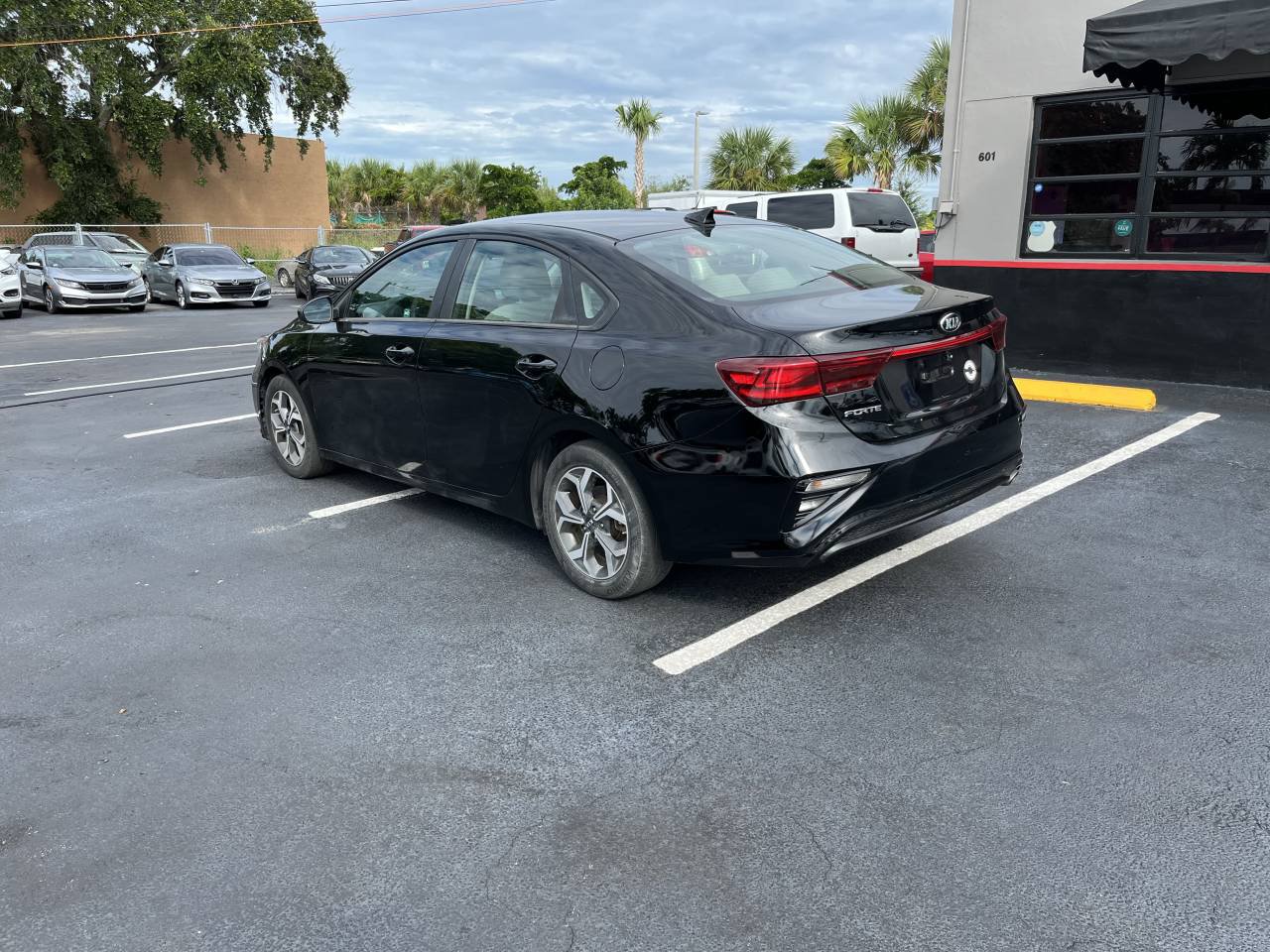 Used 2021 Kia Forte LXS FWD image 5