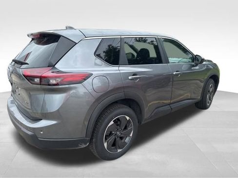 Used 2025 Nissan Rogue SV AWD/4WD image 6