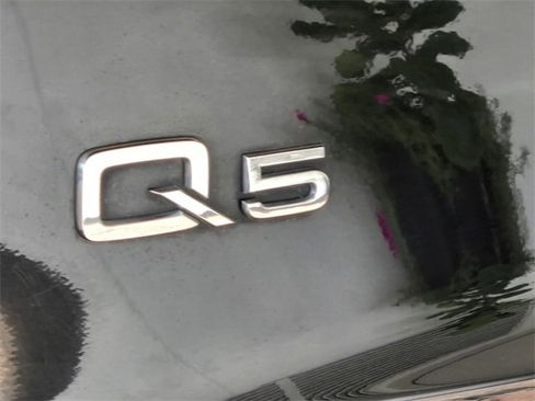 Used 2017 Audi Q5 2.0T Premium image 10
