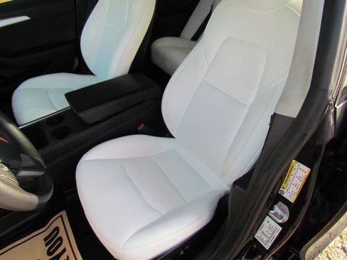 Used 2021 Tesla Model 3 Standard Range Plus RWD image 10