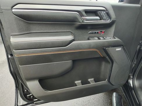 Used 2024 GMC Sierra 1500 AT4 w/ AT4 Preferred Package image 11