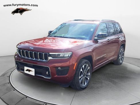Used 2023 Jeep Grand Cherokee Overland w/ Rear Seat Video Group I AWD/4WD image 7