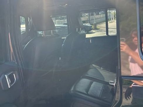 Used 2020 Jeep Wrangler Unlimited Sahara AWD/4WD image 29