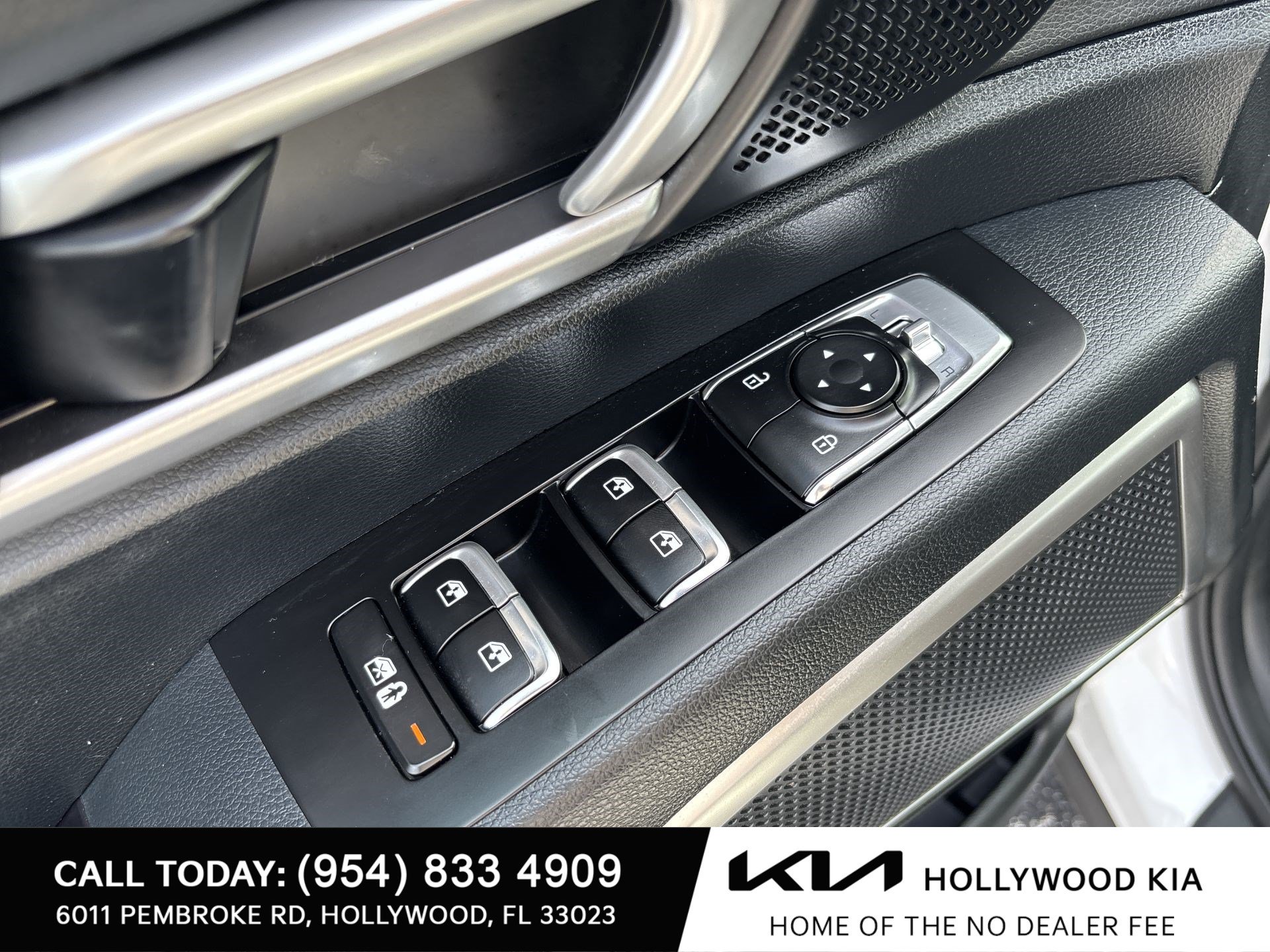 Certified 2024 Kia Telluride S FWD image 15