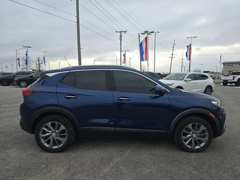 Used 2023 Buick Encore GX Essence w/ Experience Buick Package image 4