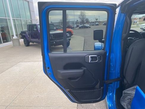 New 2026 Jeep Gladiator Willys AWD/4WD image 19