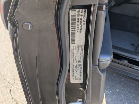 Used 2023 Jeep Grand Cherokee Altitude image 28