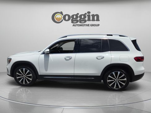 Used 2023 Mercedes-Benz GLB 250 image 2