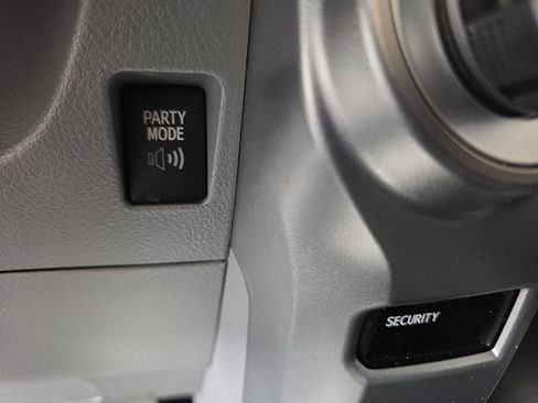 Used 2013 Toyota 4Runner SR5 w/ Convenience Pkg image 20