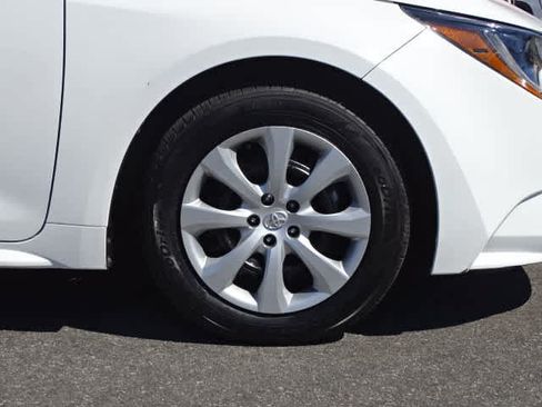 Certified 2024 Toyota Corolla LE FWD image 8