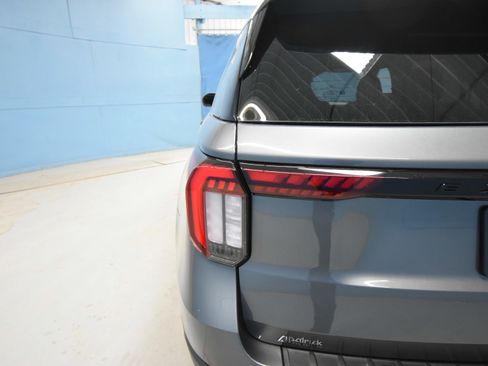 New 2026 Ford Explorer ST-Line w/ ST-Line Street Pack AWD/4WD image 40