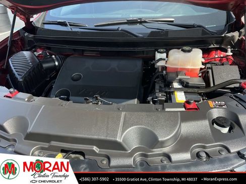 Used 2023 Chevrolet Traverse LT FWD image 12