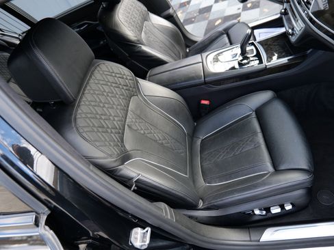 Used 2018 BMW M760i xDrive M760i xDrive Sedan image 37