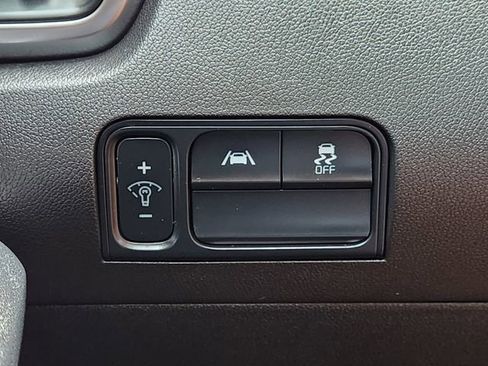 Used 2023 Kia Sorento S image 17