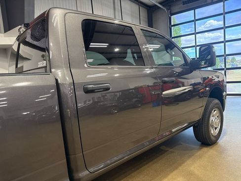 Used 2024 RAM 2500 Tradesman w/ Chrome Appearance Group AWD/4WD image 37