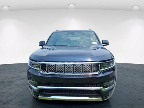 Used 2025 Jeep Grand Wagoneer 4WD image 5