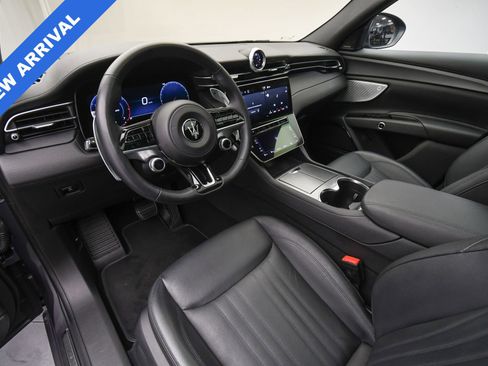 Used 2023 Maserati Grecale GT image 12