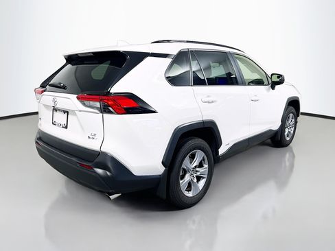 Used 2025 Toyota RAV4 LE AWD/4WD image 4