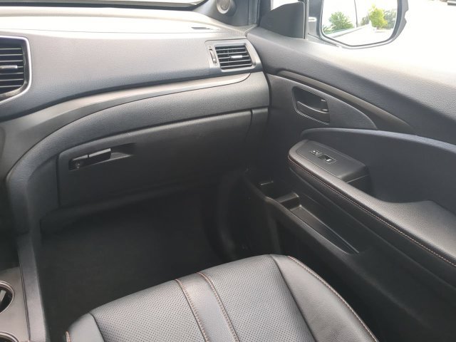 Used 2025 Honda Passport TrailSport image 16