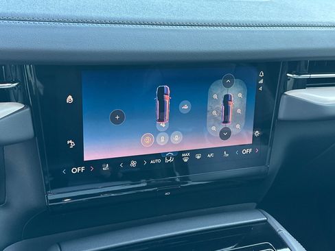 New 2026 Lincoln Navigator Reserve w/ Jet Appearance Package AWD/4WD image 30