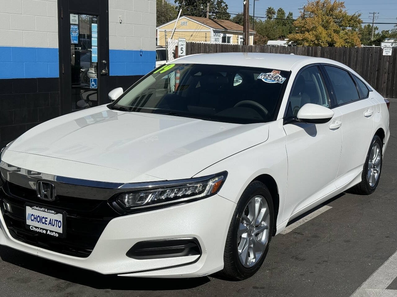 Used 2019 Honda Accord LX image 3