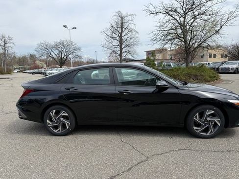 New 2026 Hyundai Elantra Sport image 5