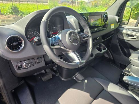 New 2026 Mercedes-Benz Sprinter 2500 image 10