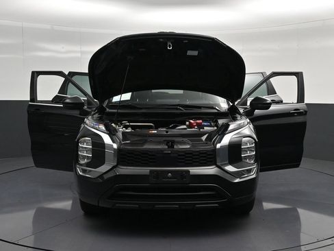 Used 2023 Mitsubishi Outlander SE FWD image 34