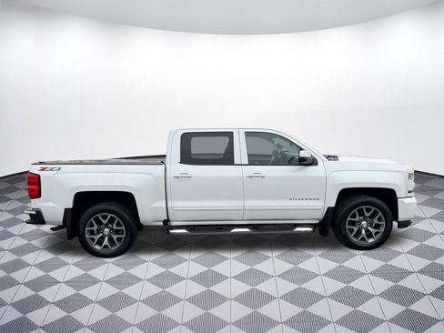 Used 2018 Chevrolet Silverado 1500 LT w/ All Star Edition image 8