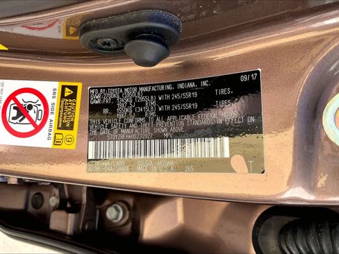 Used 2017 Toyota Highlander Limited image 33