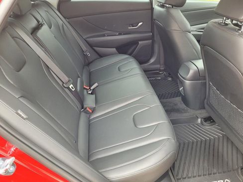 Used 2025 Hyundai Elantra Limited FWD image 24