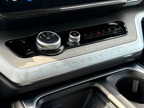 Certified 2025 Ford Expedition Max Platinum AWD/4WD image 27