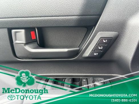 New 2026 Toyota 4Runner TRD Off-Road Premium w/ Tow Technology Package AWD/4WD image 15