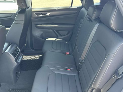 New 2026 Volkswagen Atlas Cross Sport SEL AWD/4WD image 13