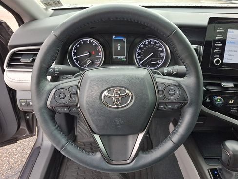 Used 2023 Toyota Camry SE w/ Cold Weather Package image 19
