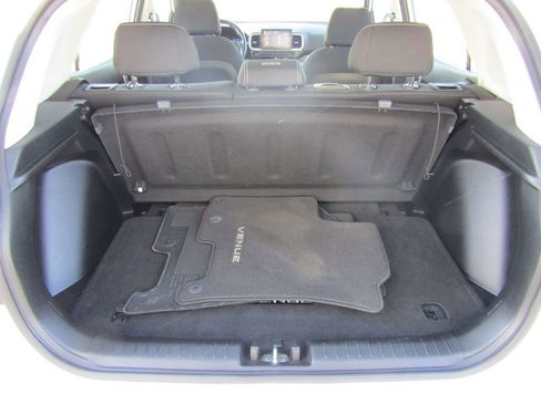 Used 2021 Hyundai Venue SEL image 7