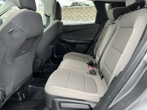 Certified 2022 Ford Escape SE w/ SE Sport Appearance Package image 4