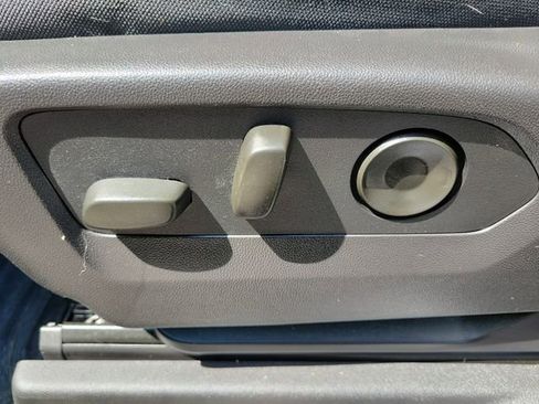 Used 2024 Chevrolet Silverado 1500 Custom image 18