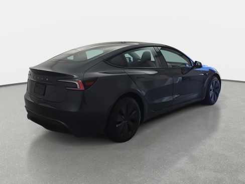 Used 2024 Tesla Model 3 Standard Range image 5