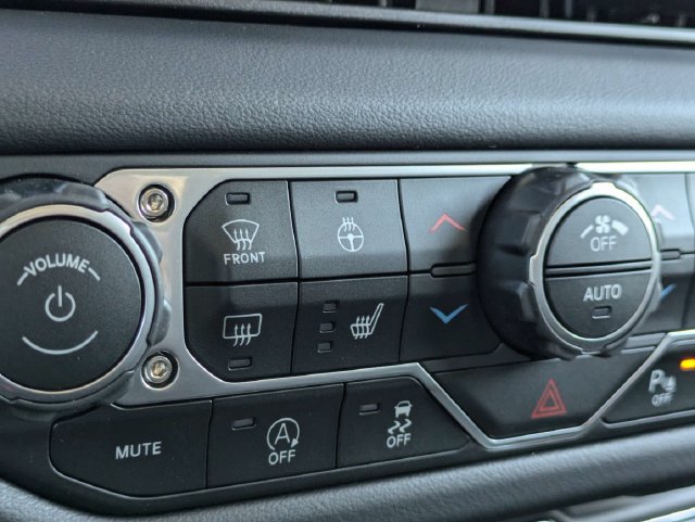 New 2026 Jeep Gladiator Sport AWD/4WD image 22