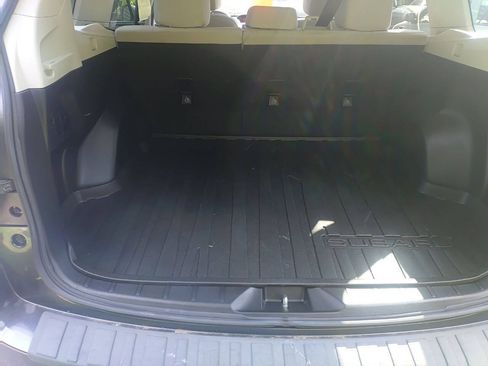 Used 2017 Subaru Forester 2.5i Premium AWD/4WD image 14