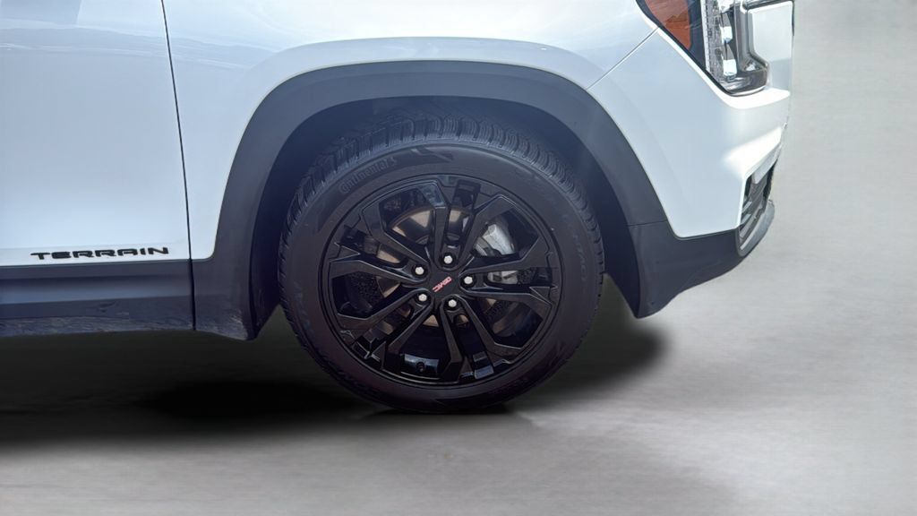 Used 2022 GMC Terrain SLT w/ Elevation Edition FWD image 25