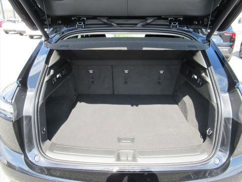 Used 2023 Buick Envision Avenir FWD image 38