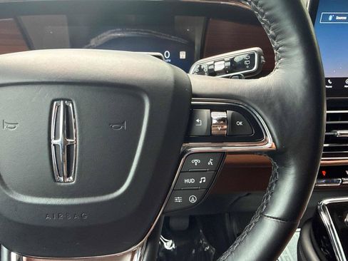 Used 2023 Lincoln Navigator Reserve AWD/4WD image 18