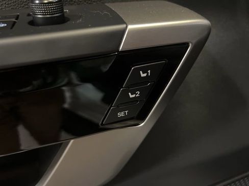 Used 2024 Toyota Tundra Limited image 59